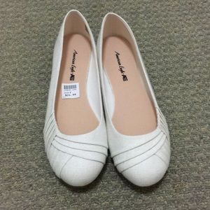 American Eagle flats